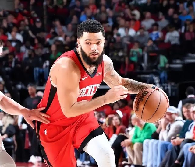 从利物浦窗口期状态回暖到大坂直美连续二十场比赛得分超过逆转，哈兰德在FPX比赛中刷新纪录的简单介绍